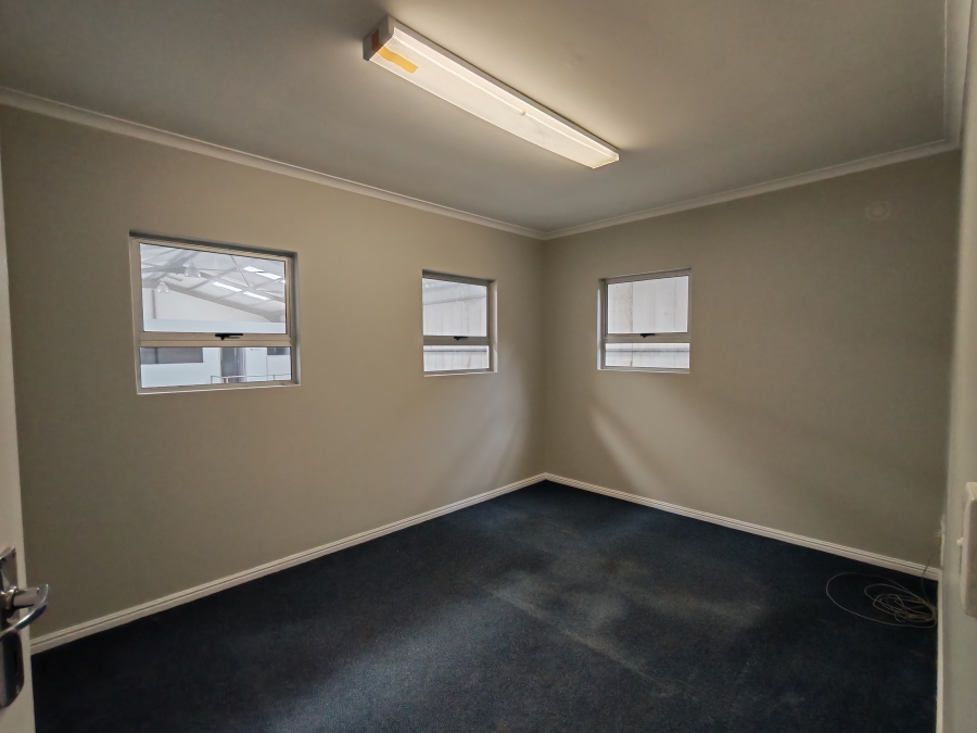 To Let commercial Property for Rent in Somerset West Business Park Western Cape